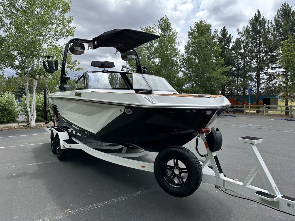 2025 Nautique Super Air Nautique GS22