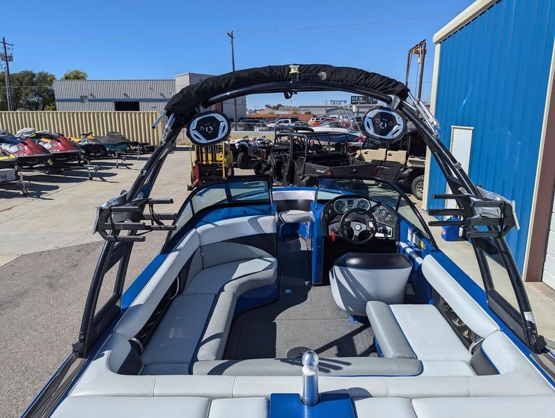 2015 Moomba Outback V