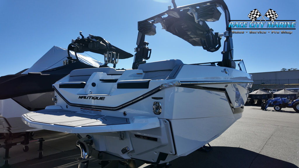 2025 Nautique G21