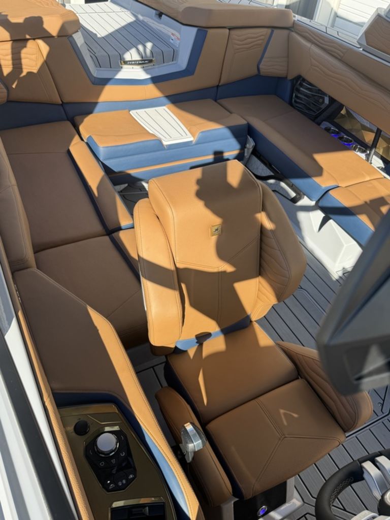 2025 Nautique Super Air Nautique G23