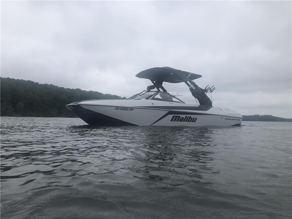 2019 Malibu 21’ MLX- REDUCED! $72,500