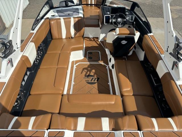 2022 Malibu 22 LSV – *Pending Deal*