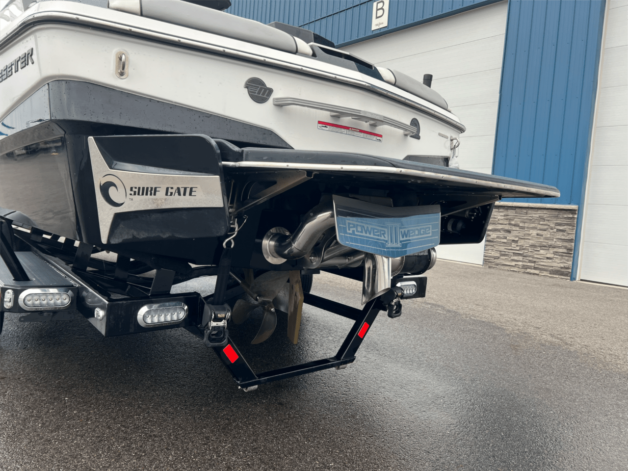 2020 Malibu 25 LSV