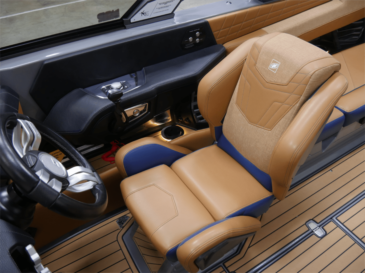 2021 Nautique G23 – Emerald Metal Flake/Admiral Blue