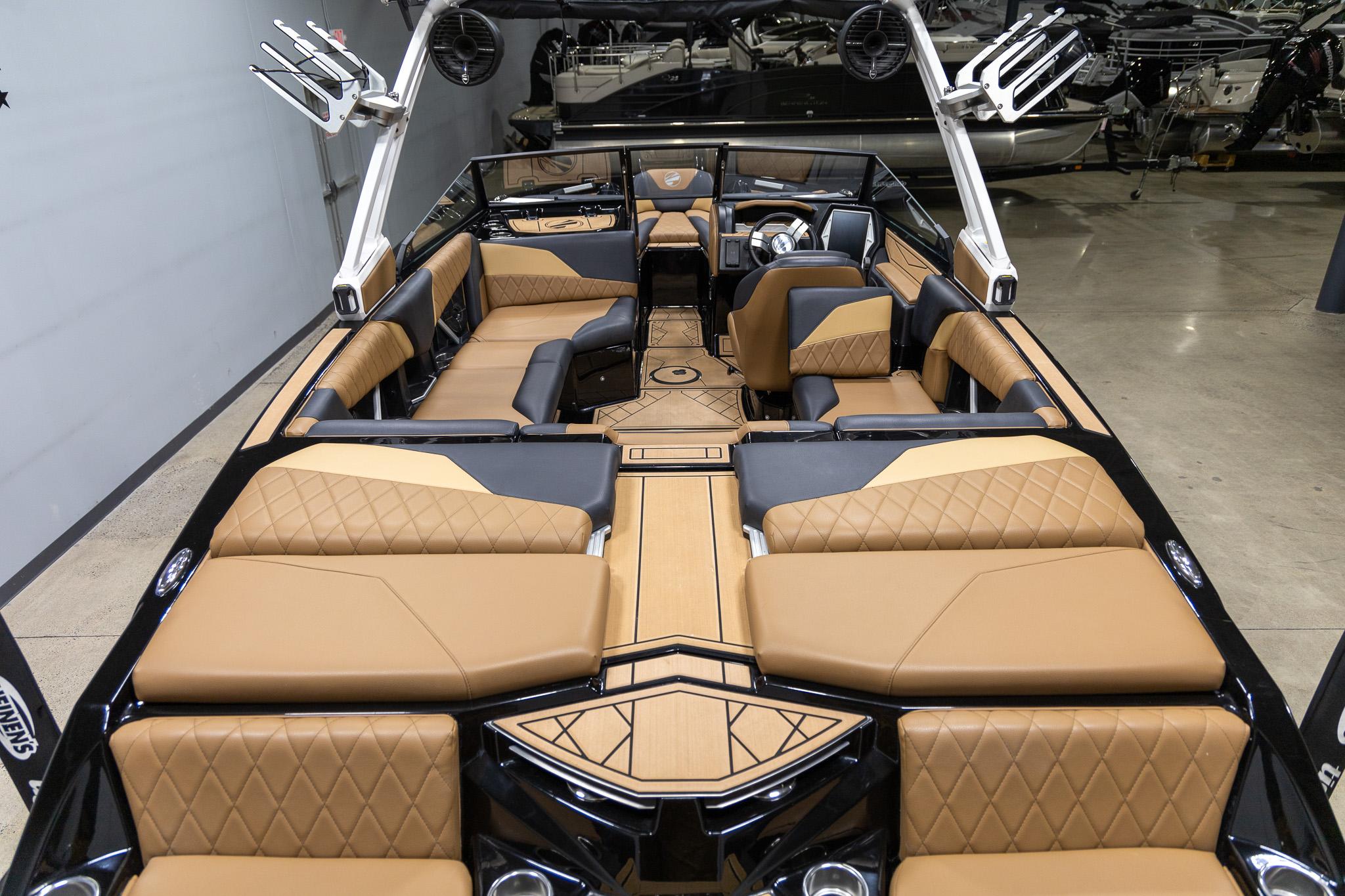 boat.Title