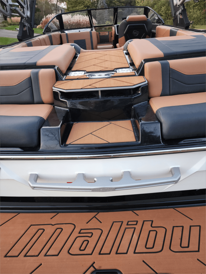 2024 Malibu Wakesetter 23 LSV Icon