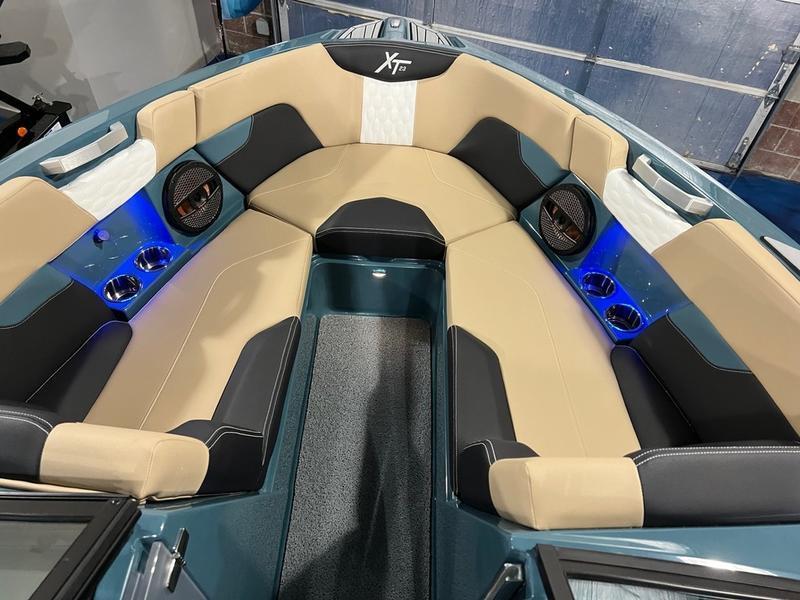 2025 MasterCraft XT23