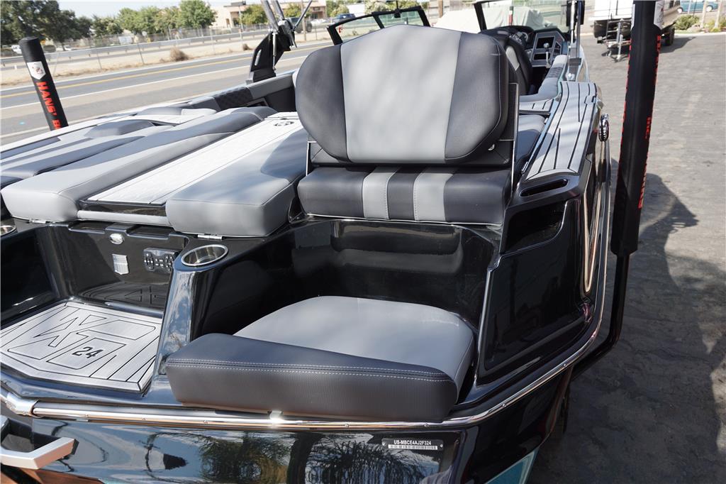 2024 MasterCraft XT24