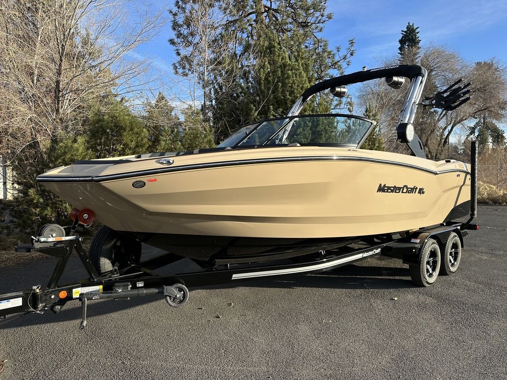 2024 MasterCraft NXT23