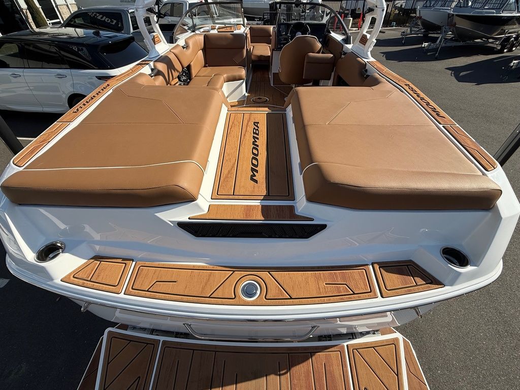 2025 Moomba Max