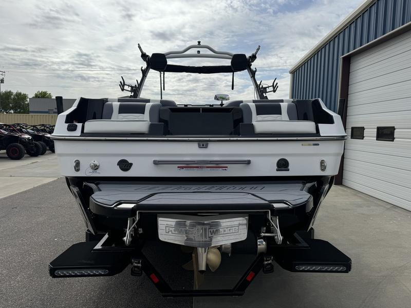 2024 Malibu 24MXZ
