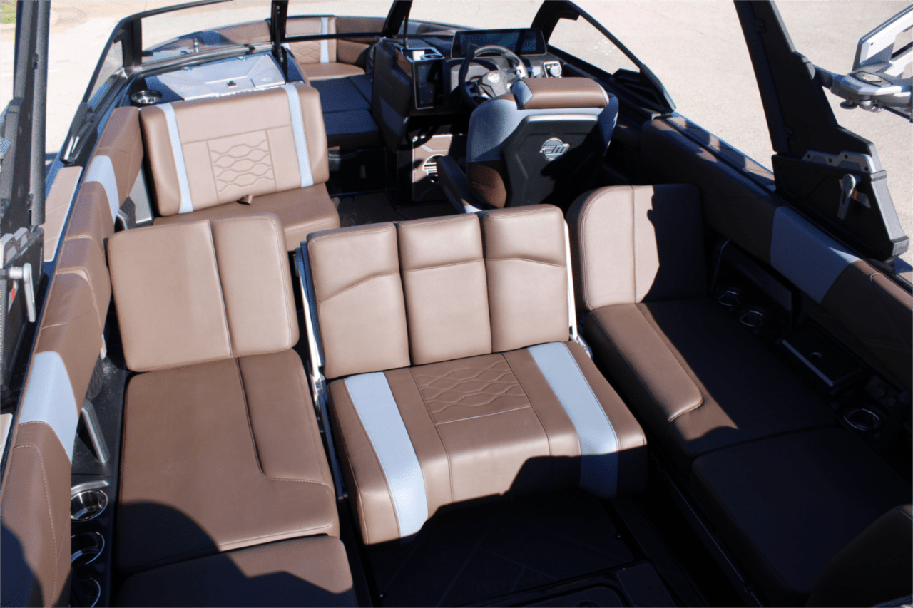 2025 Malibu 23 LSV