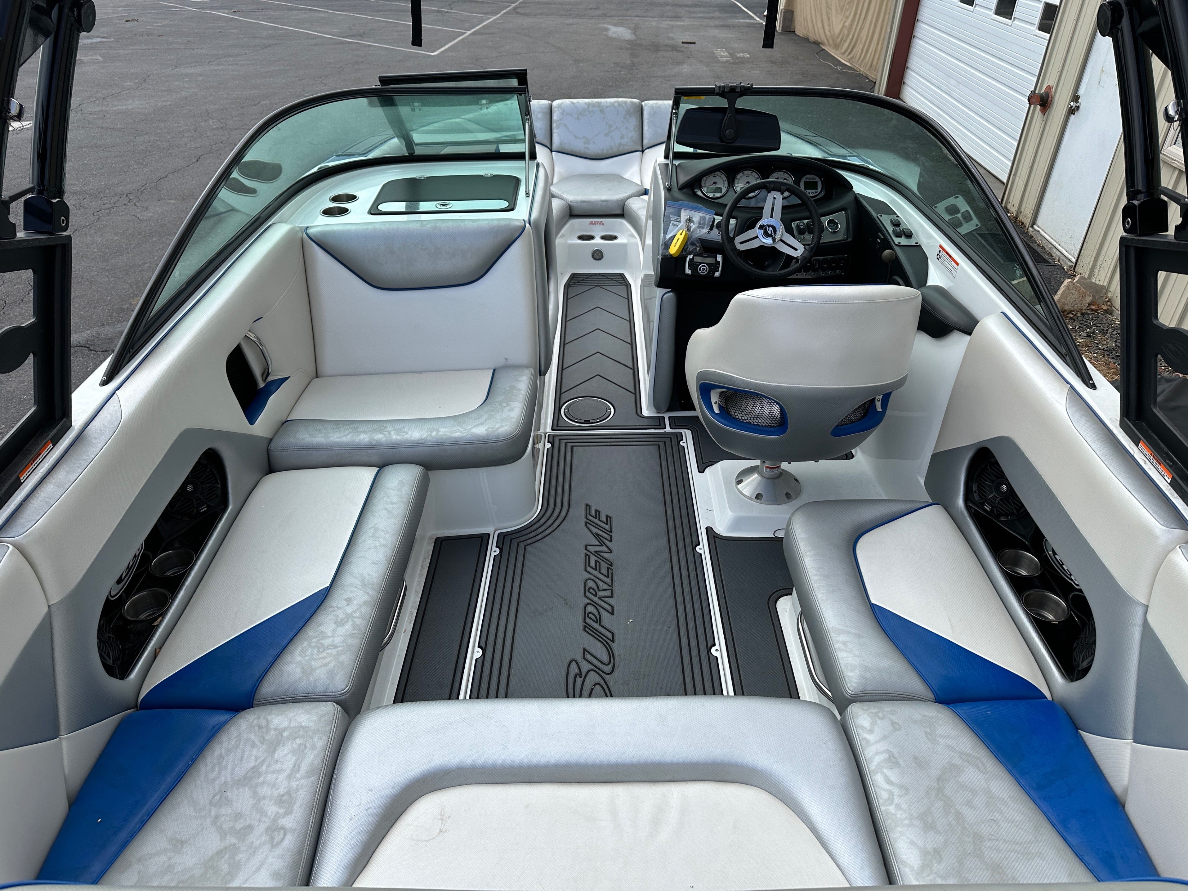 2015 Supreme S226