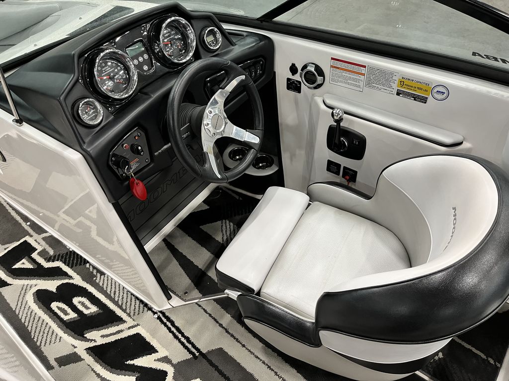 2013 MOOMBA Mobius LSV