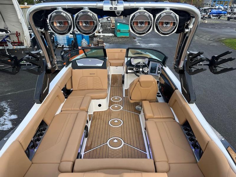 2022 MasterCraft X24
