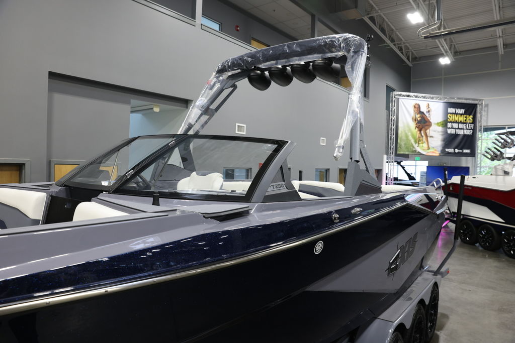 2024 Axis Wake Research T250