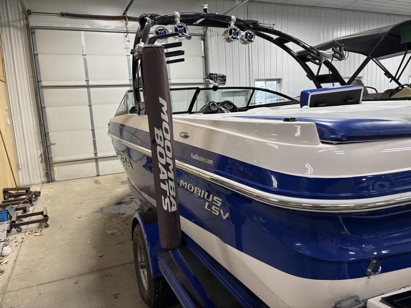 2015 Moomba Mobius LSV