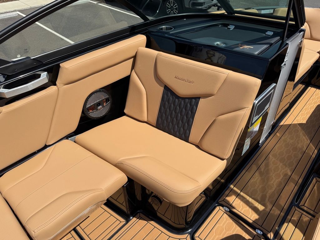 2025 MasterCraft XT24