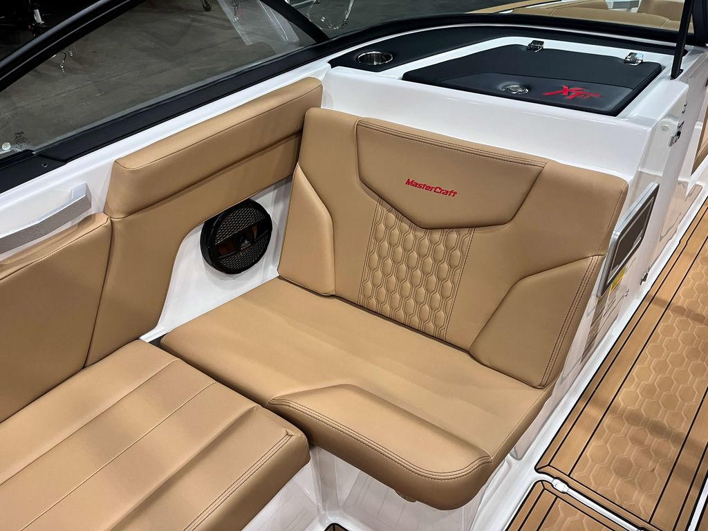 2025 MasterCraft XT22