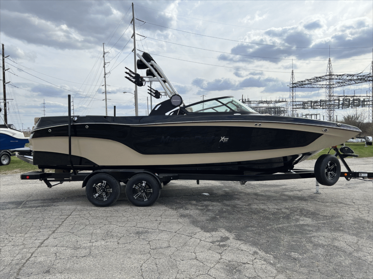 2023 MasterCraft XT-24 | 209097