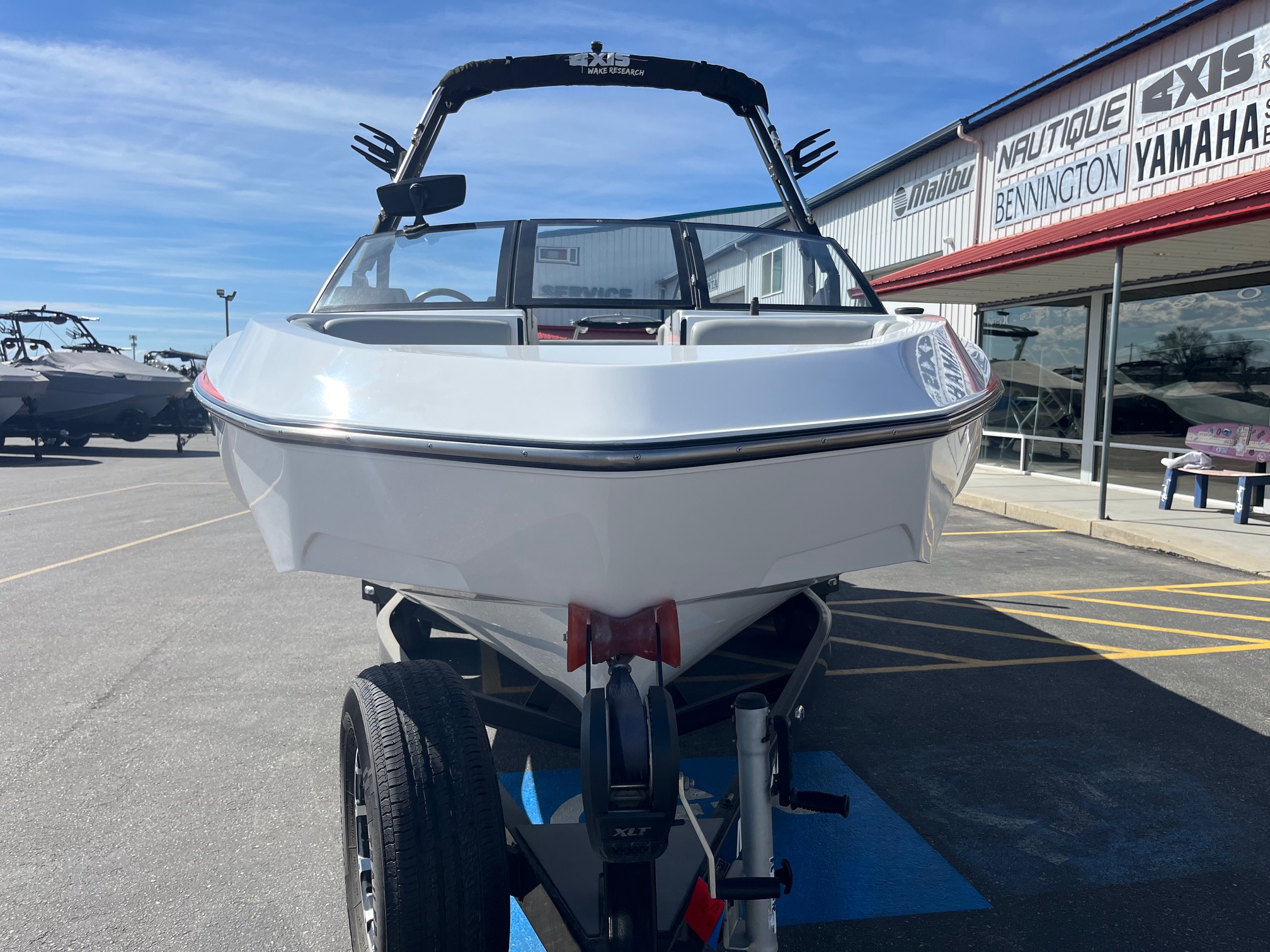 2022 Axis Wake Research T220