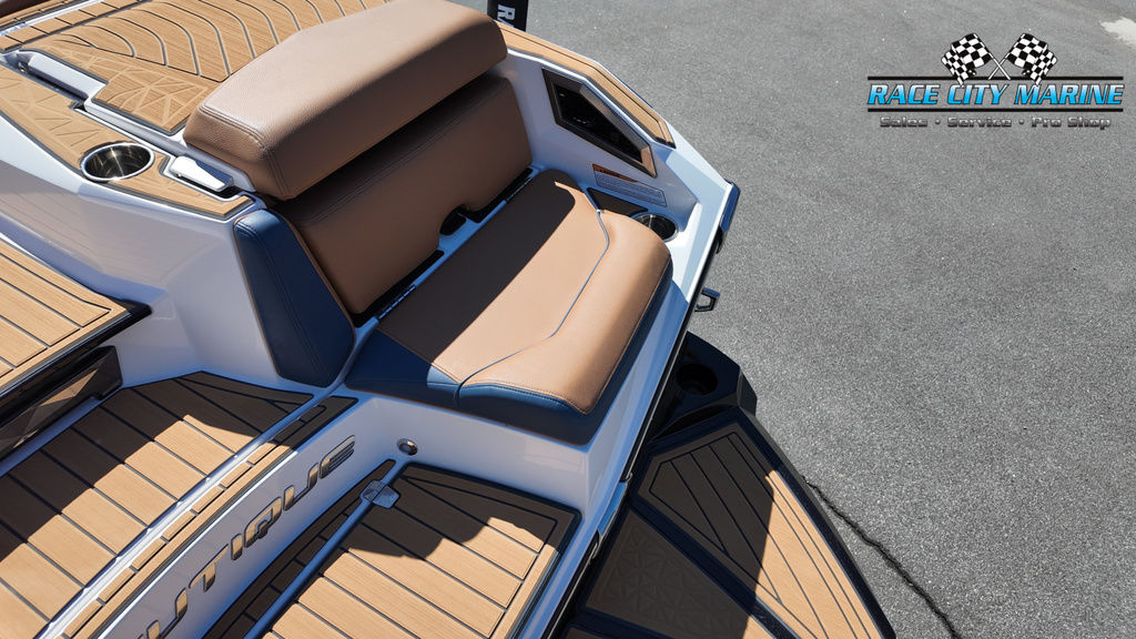 2023 Nautique P25