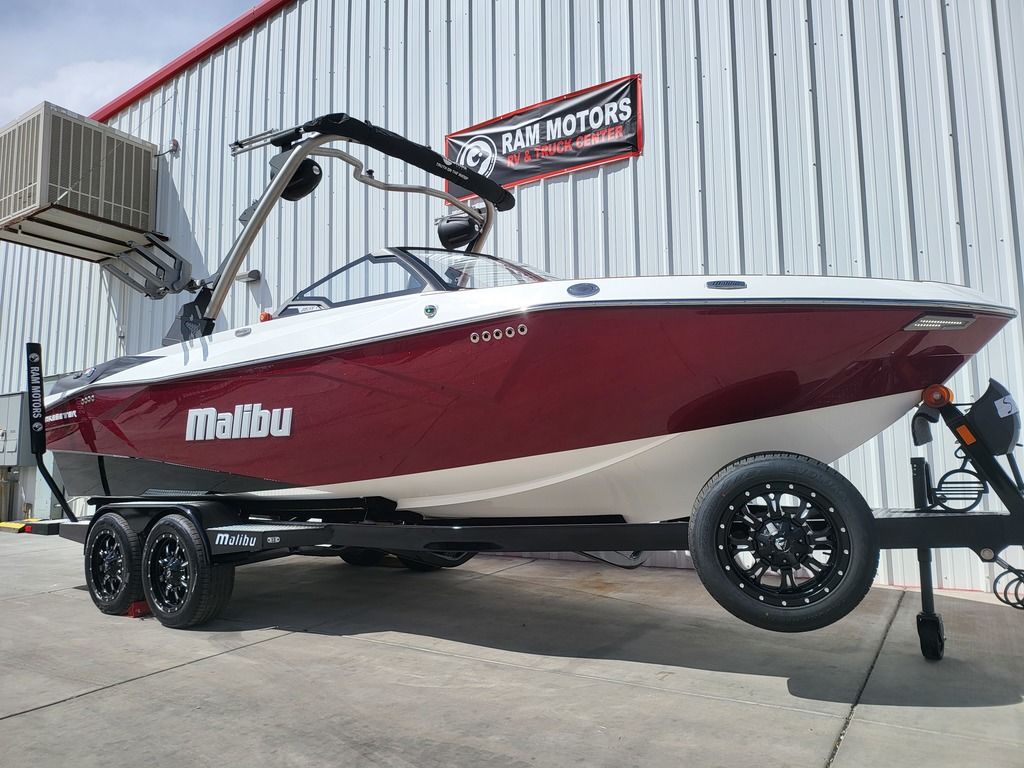 2025 Malibu Boats 23 LSV