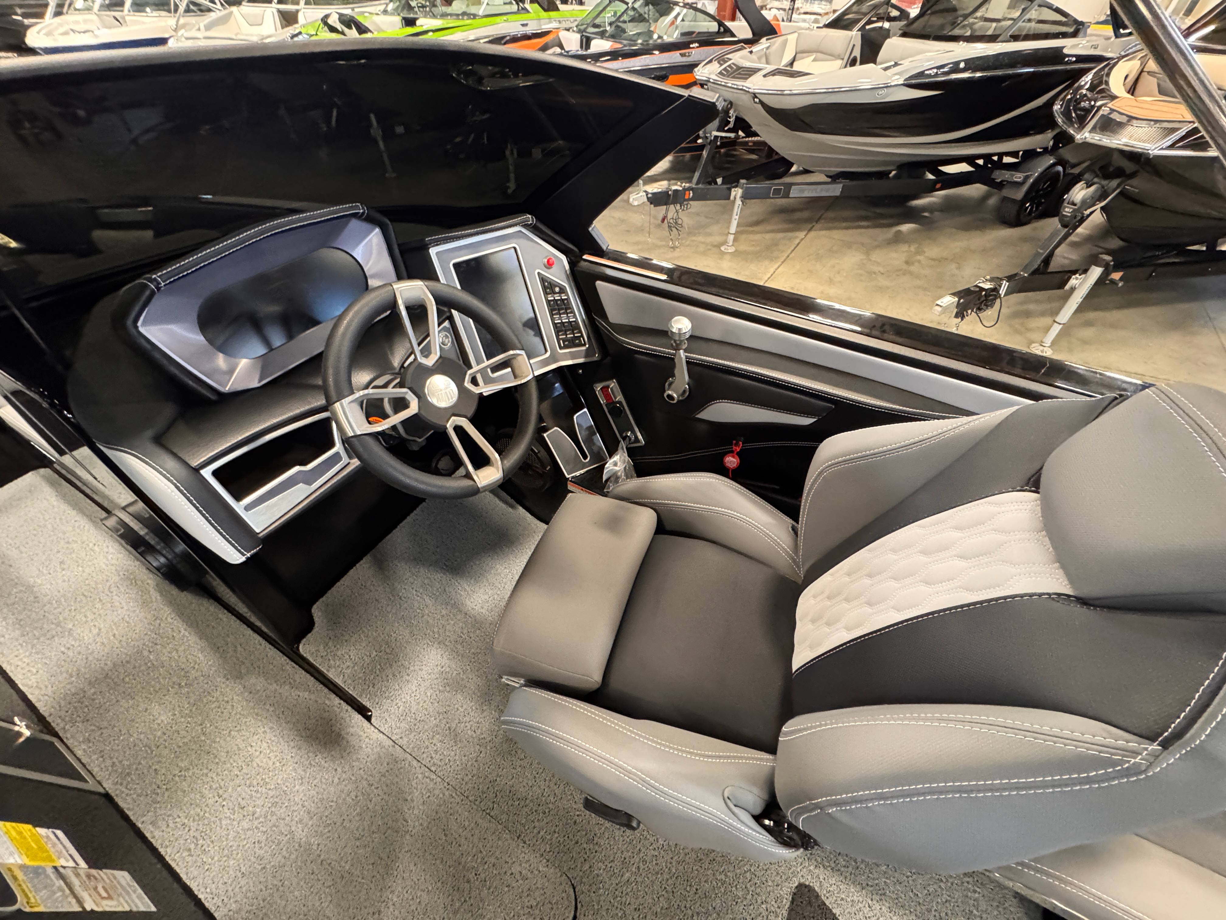 2024 MasterCraft XT24