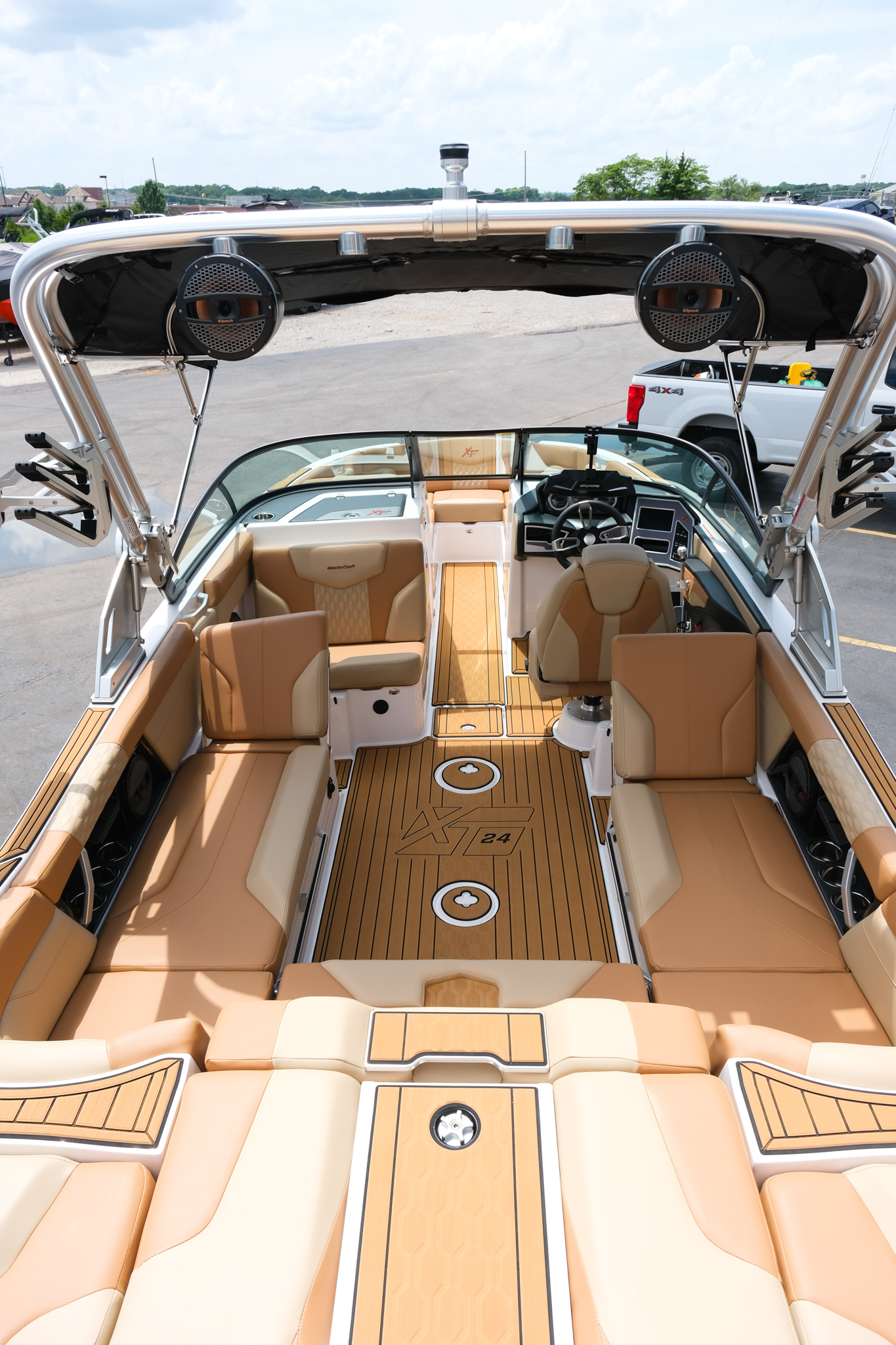 2024 MASTERCRAFT XT-24 BRAND NEW 