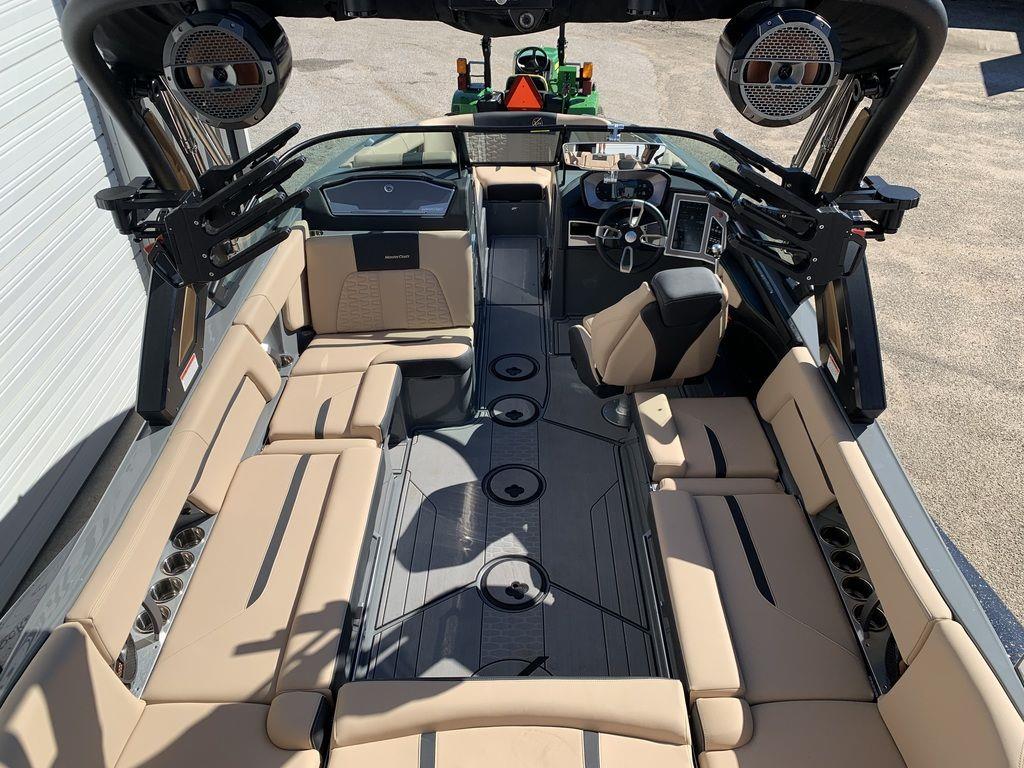 2022 MasterCraft X24