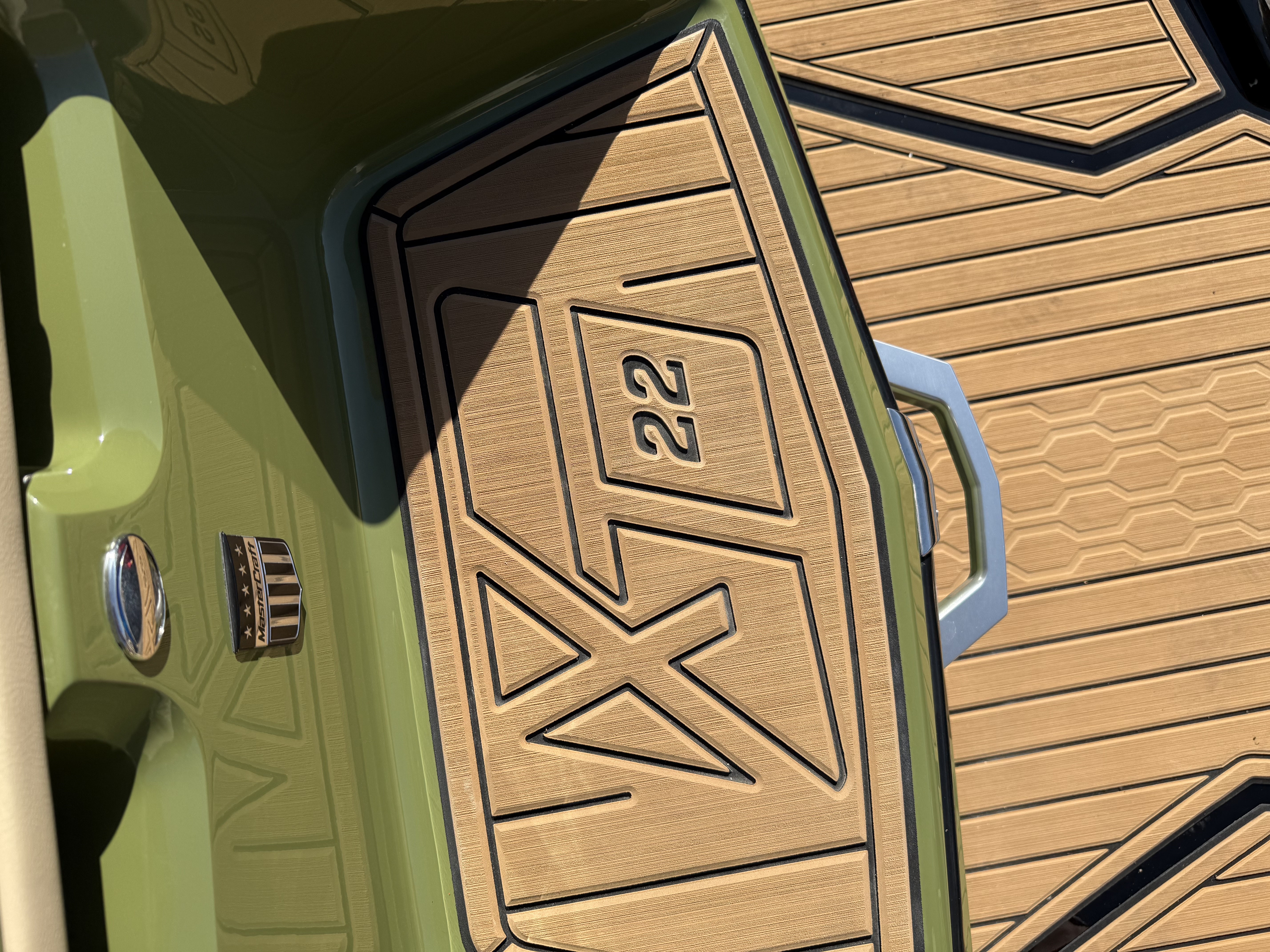 2022 MasterCraft XT22