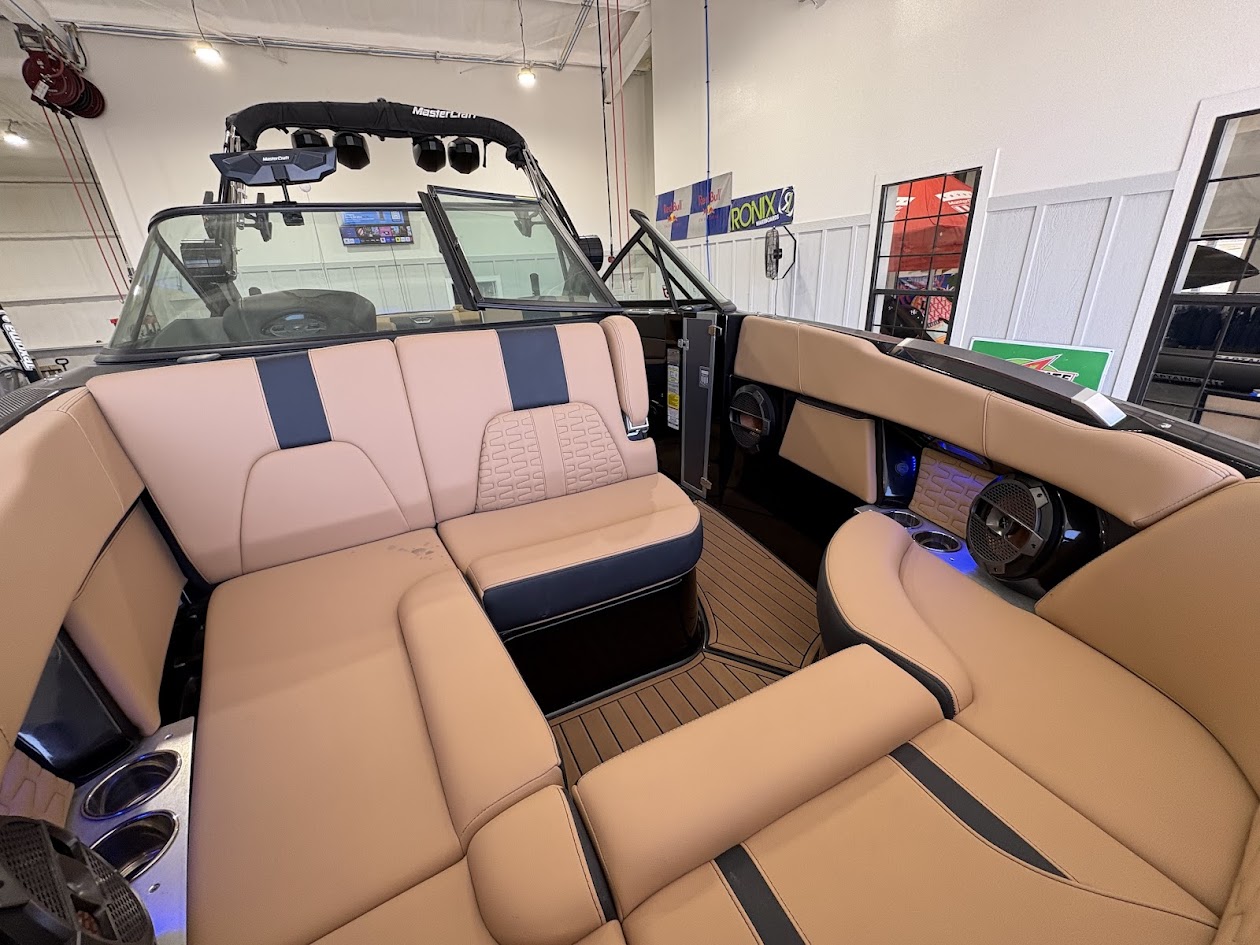 2022 MasterCraft X26