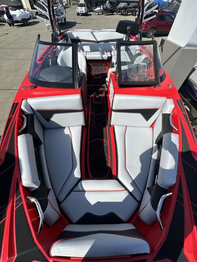 2024 supreme boats S220
