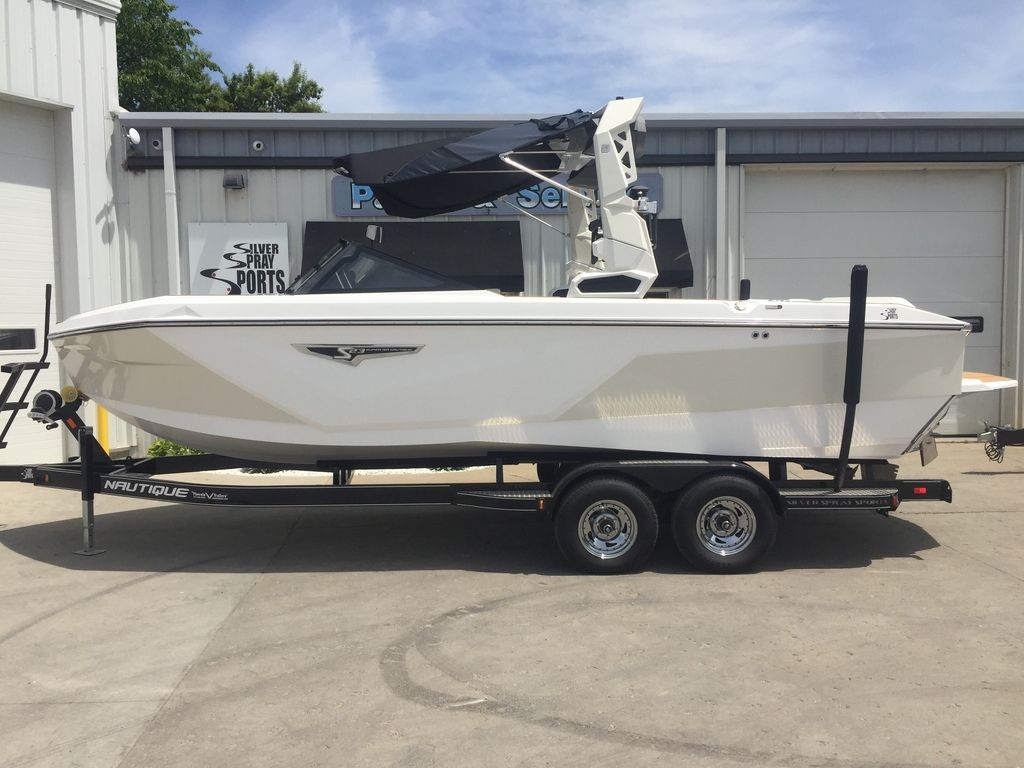 boat.Title