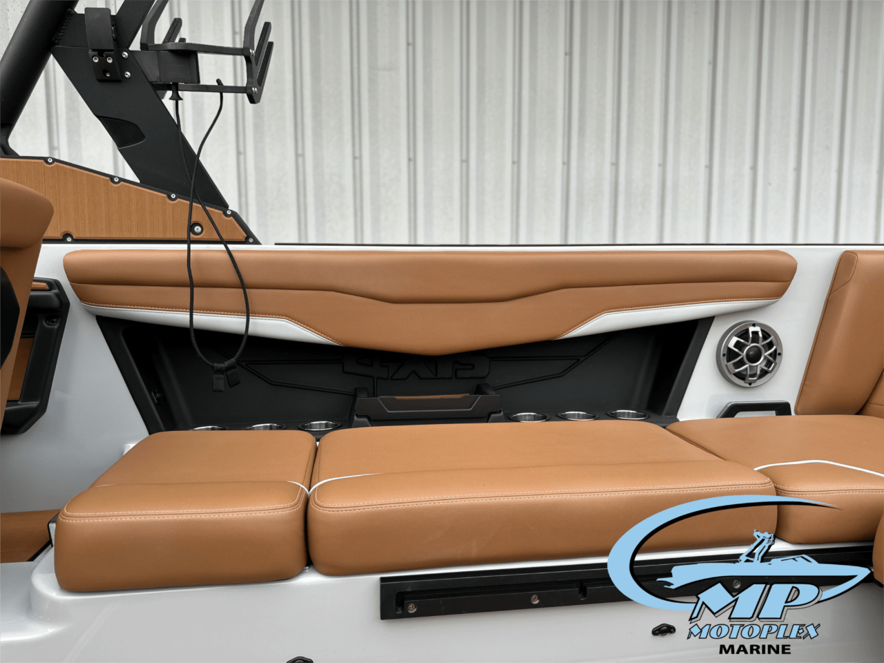 2023 Axis T235