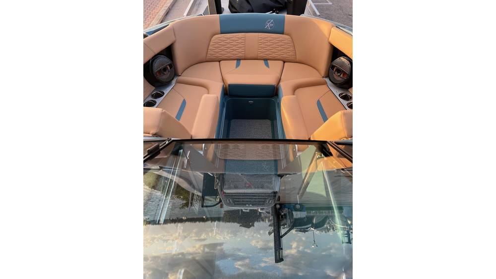 2025 Magnetic blue  Mastercraft X24