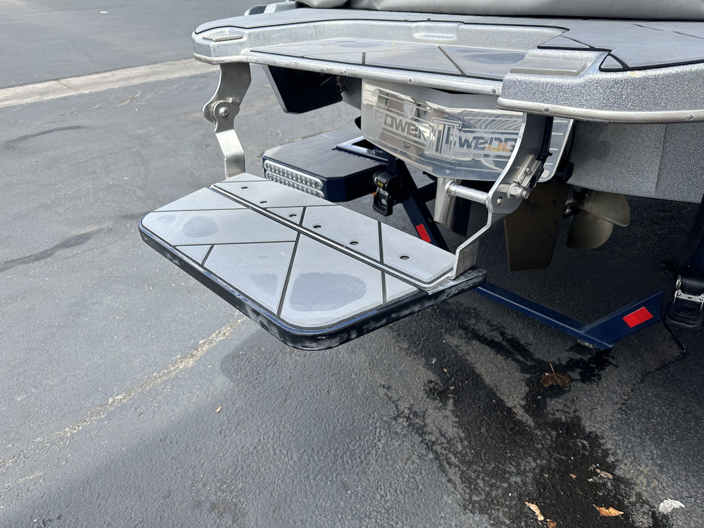 2023 Malibu Boats 22 LSV