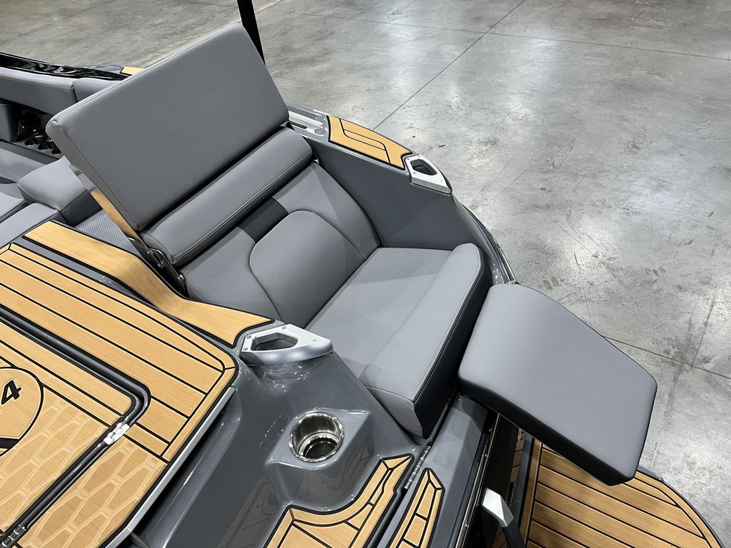 2024 MasterCraft X24