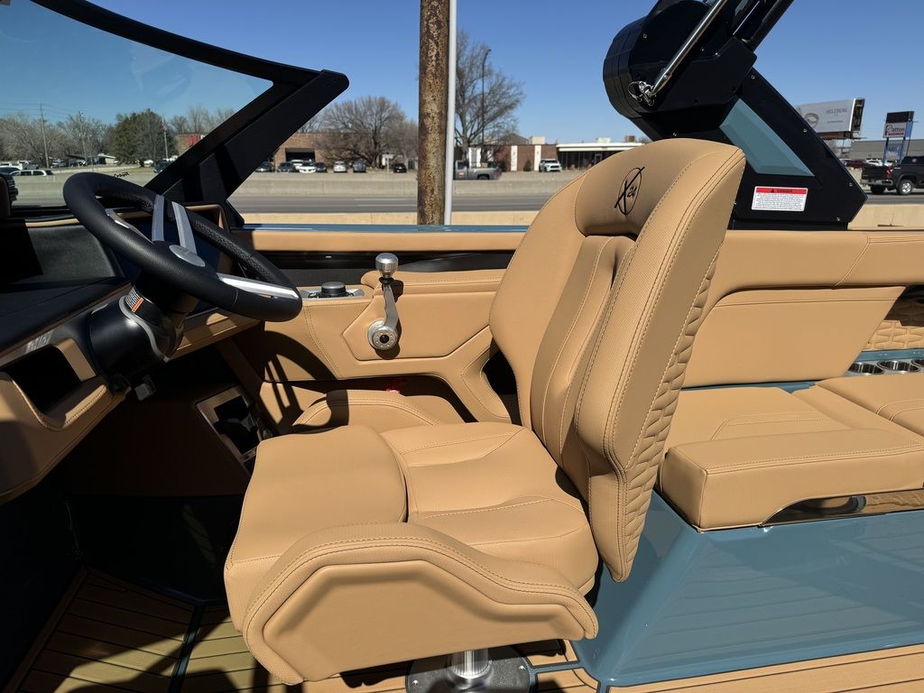 2025 MasterCraft X24