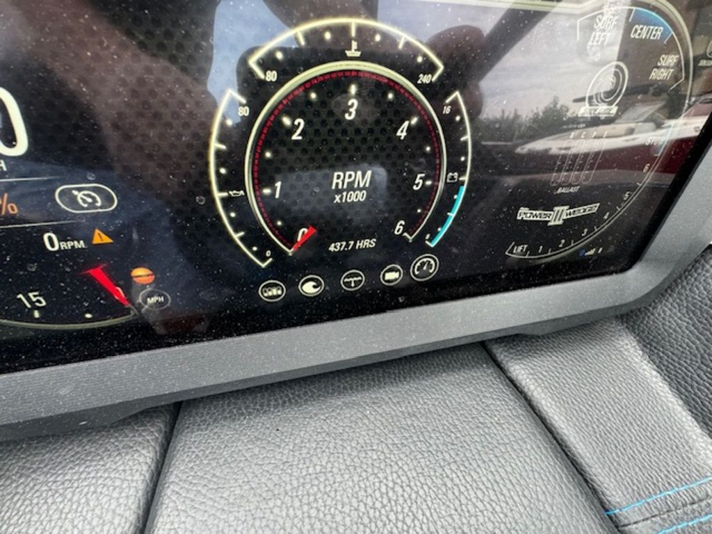2021 Malibu Boats 23 LSV
