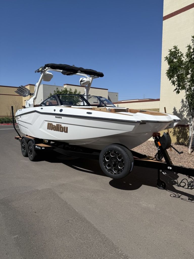 2025 Malibu Boats 23 MXZ