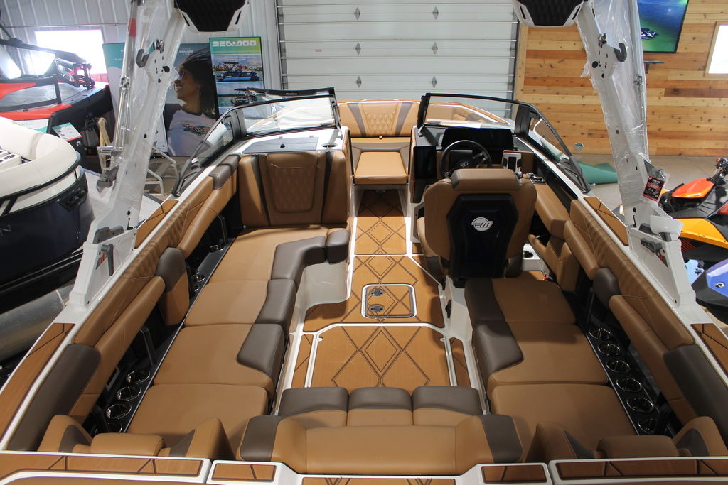 2025 Malibu Boats M230
