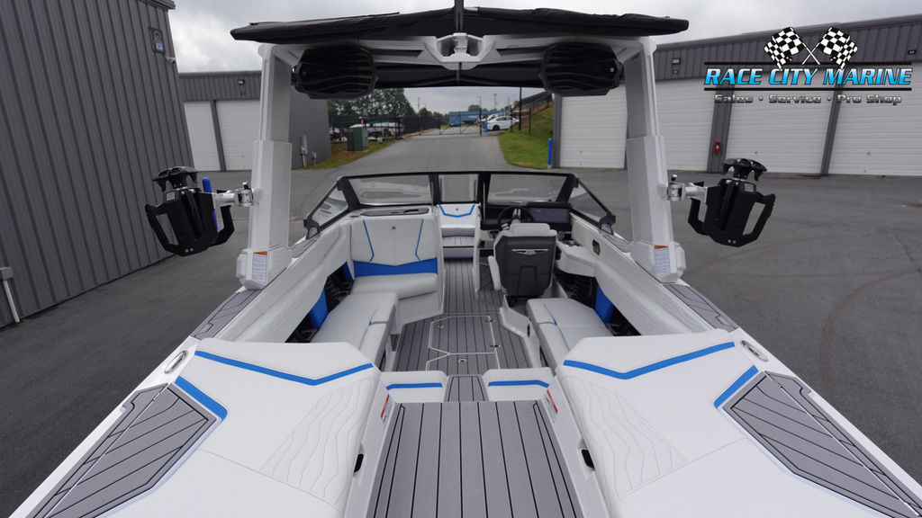 2025 Nautique G23