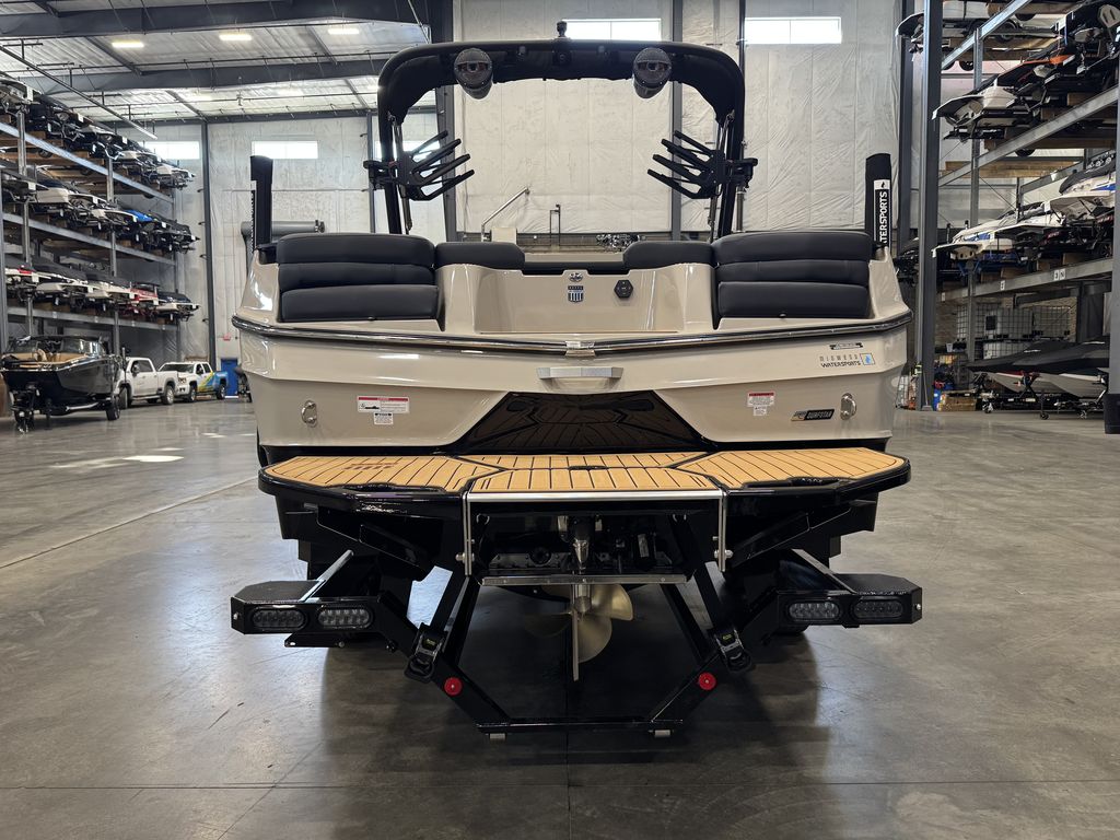2025 MasterCraft XT23