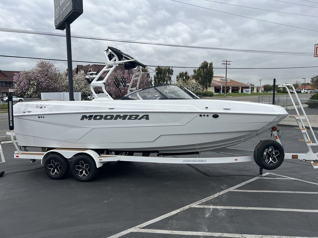 2025 MOOMBA Tykon