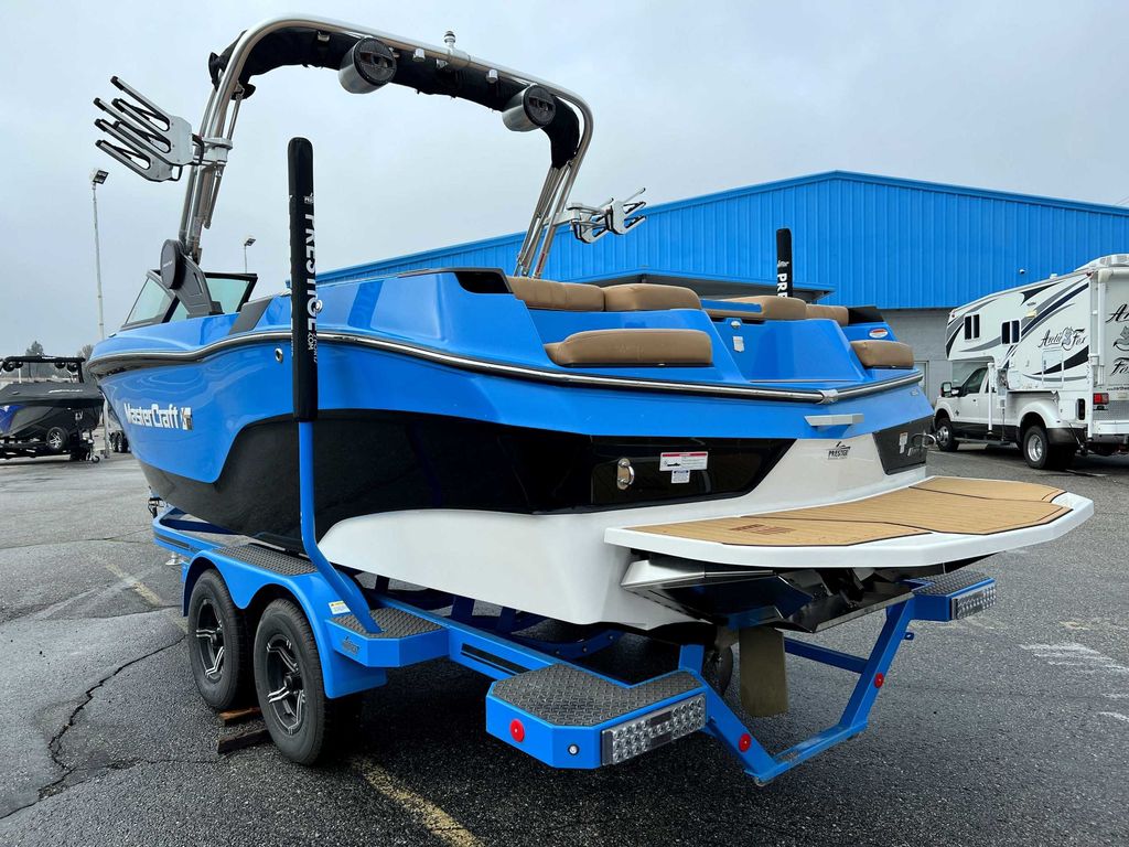 2023 MasterCraft XT23