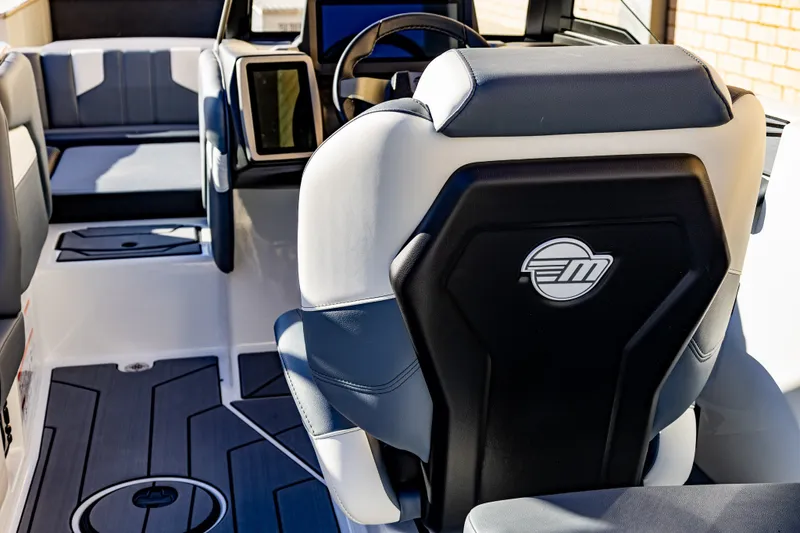 2024 MALIBU 21 LX Icon