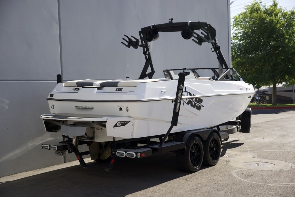 2019 Axis Wake Research T23