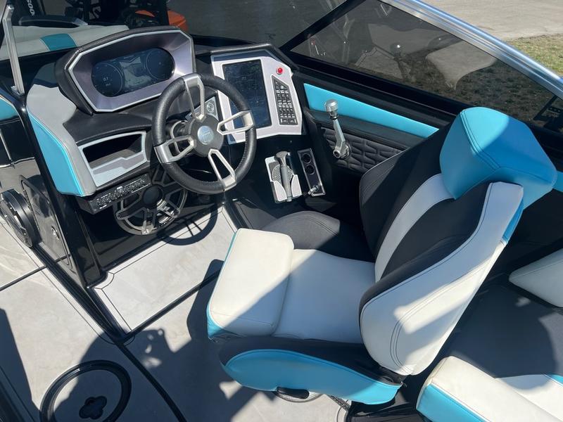 2019 MasterCraft X24