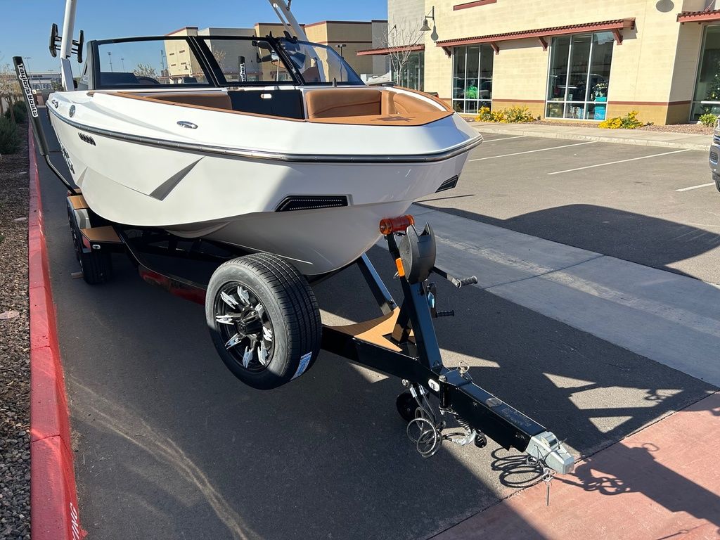 2025 Axis Wake Research T235
